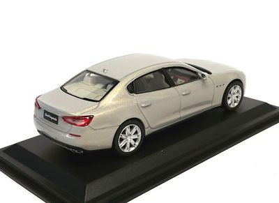 402-407 1/43 マセラティ Quattroporte GTS white box 1/43 Maserati Quattroporte GTS - Hellgrau metallic | eBay