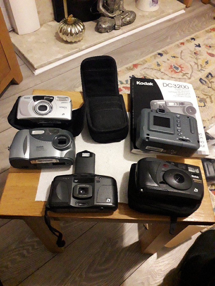 Joblot Of 5 Kodak Camera's 3 In Cases 2 Not. Dc3200 Manual