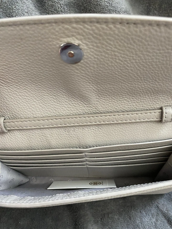 Tory Burch Robinson 迷你翻盖钱包斜挎包混凝土灰色带标签 VGC — 第 4/4 张图片