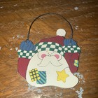 Small Hand Painted Wood Santa Christmas Ornament with Wire Hanger Wall Plaque — photo 1