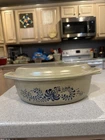 Vintage Pyrex Homestead Casserole Dish with Lid 2.5 Qt 045 Blue Scroll Speckled