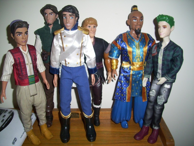 LOT OF 6 DISNEY MALE DOLLS  FREE SHIPPING