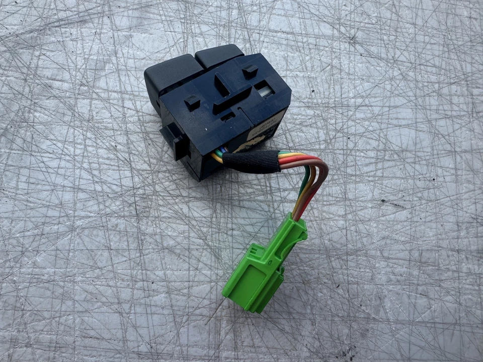 2003 沃尔沃 C70 可转换顶部车厢折叠控制开关按钮 原始设备制造商 — 第 2/4 张图片