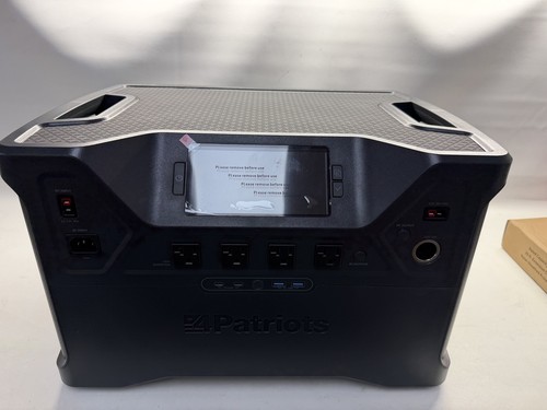 PATRIOT 2500X GENERATOR IN BOX W SOLAR PANELS