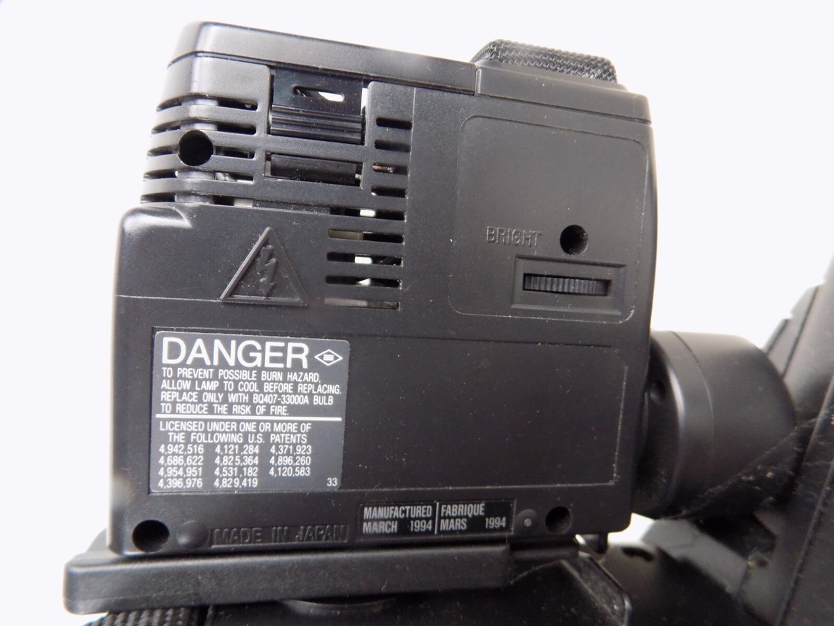 Hitachi ビンテージ レトロ VM-3700A VHS ビデオカメラ Vintage Hitachi VM-3700A VHS Movie Camera Recorder Camcorder
