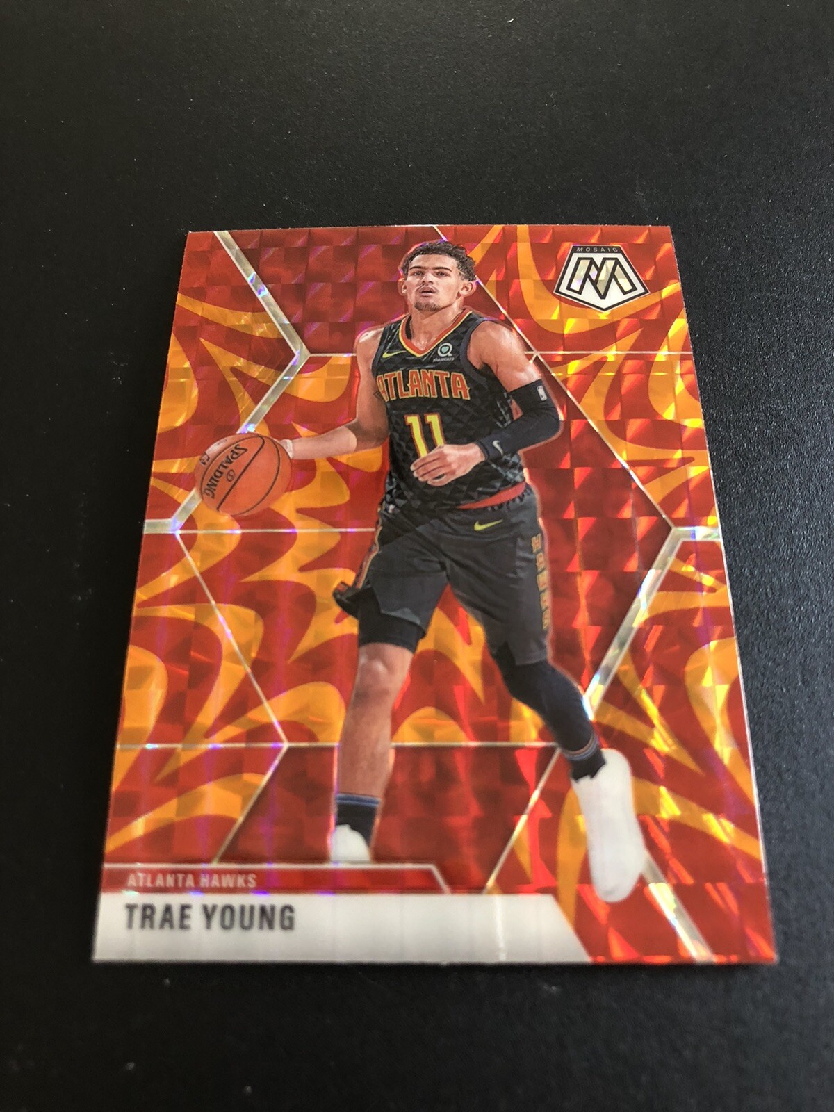 Trae Young 2019-20 Mosaic Red Prizm Atlanta Hawks #182
