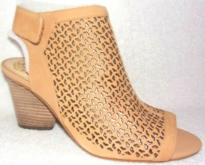 vince camuto dastana