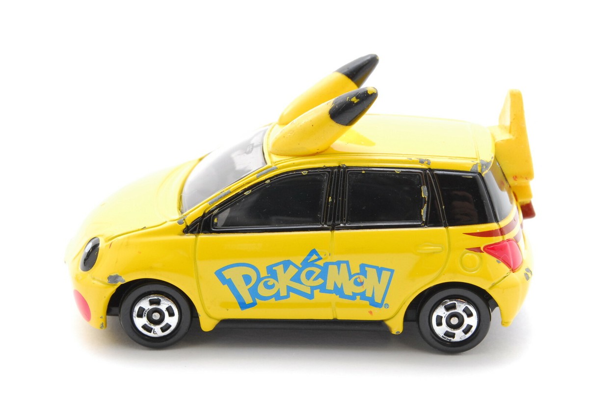 EXC+++++ TOMY TOMICA PIKACHU CAR Made in 2005 Pokemon from Japan