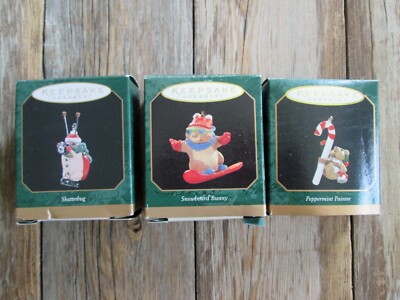 Hallmark Christmas Ornament Keepsake Miniature Shutterbug Snowboard Painter 1997