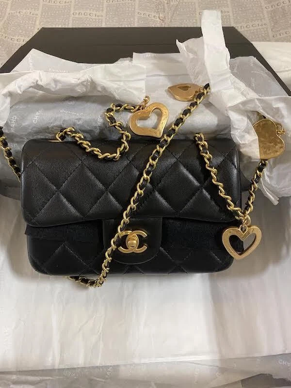 Chanel medium deals flap bag crossbody