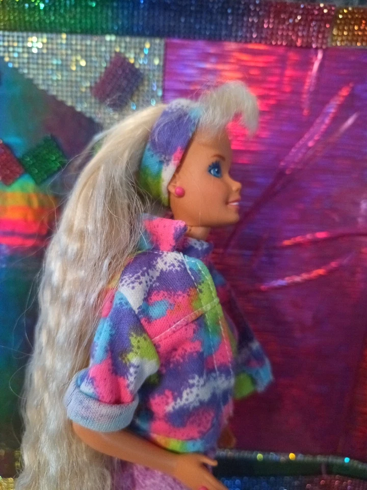 De colección Años 90 Cabello Largo Rubio Ojos Azules con Caliente Traje de Patinaje Brazalete Foto 3 de 4