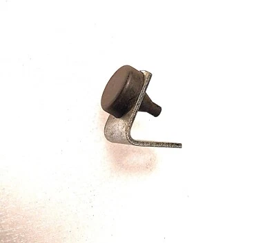 BUTEE OEM AVEC FIXATION POUR CAPOTAGES PEUGEOT 103 SPX / RCX... - Photo 1/3