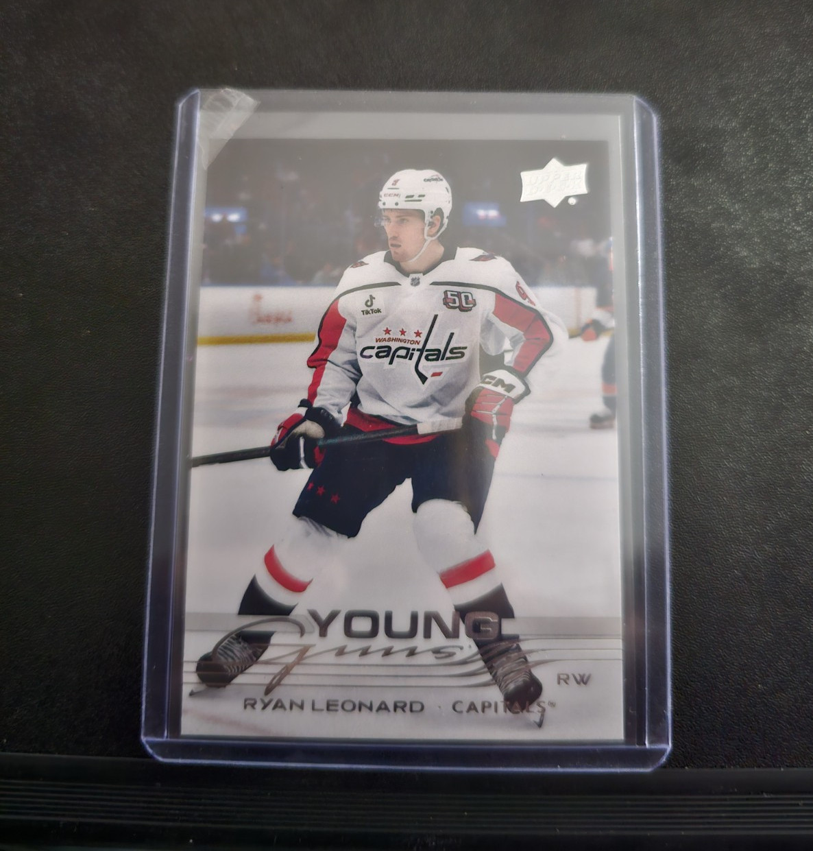 Upper Deck Series 1 Young Guns Ryan Leonard Rookie #238 Capitals 2025-26