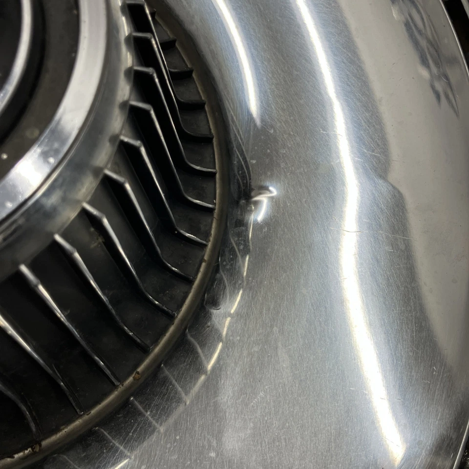 Buick Electra 225 67-68 Lesabre Wagon 15" tapacubos OEM Foto 2 de 4