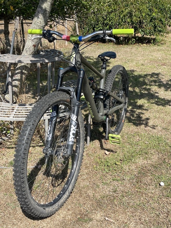 Specialized Status 160 S3 2022