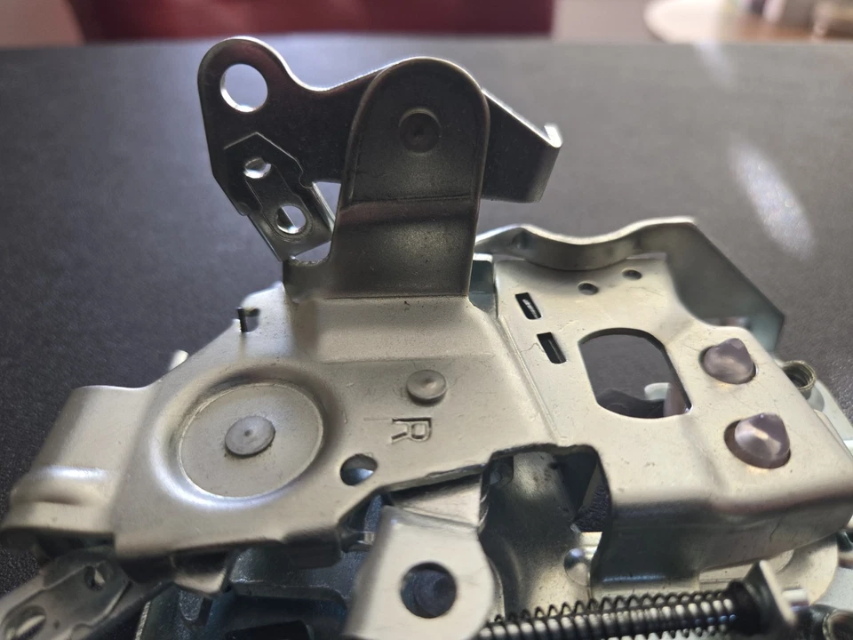 Conjunto de pestillo de puerta delantera derecha para Chevrolet C1500 C2500 940-103 1994-2000 Foto 2 de 4