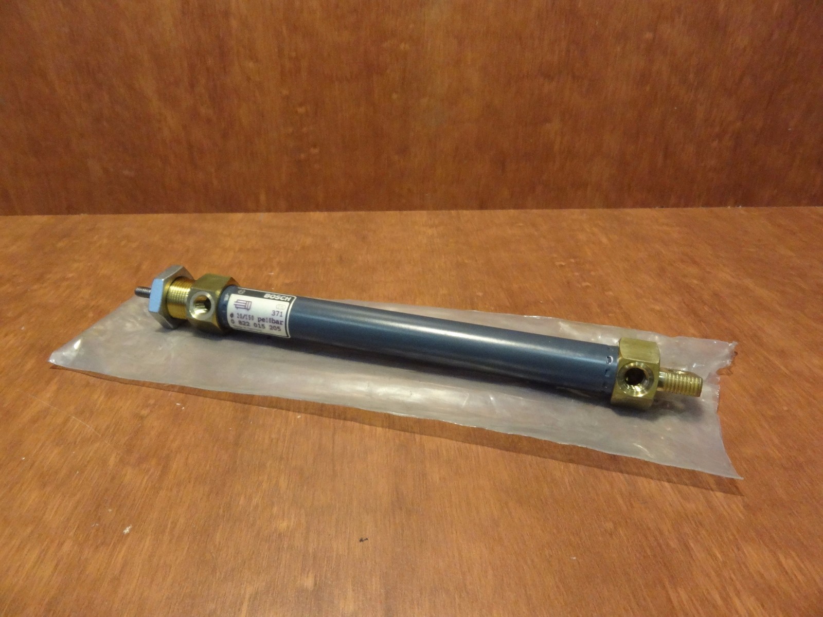 Bosch pneumatic cylinder 20 x 150 mm 0 822 015 205