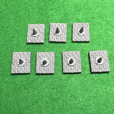 Warhammer Goblin Wolf Rider Spiked Shield Bit x7 Bits Parts Games Workshop OOP