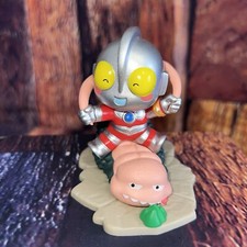 Bandai Ultraman Ultra Hero 3" Sitting On Monster Collectible Mystery Figure