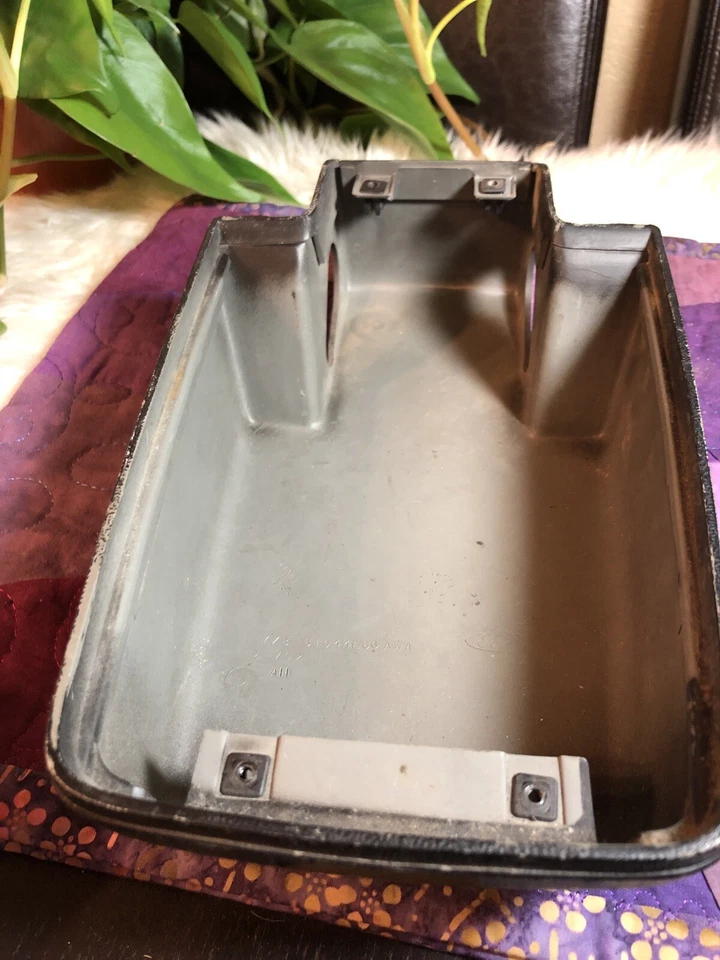 1987 1988 1989 1990 1991 1992 1993 Mustang LX GT Cobra консоль перчаточный ящик LWR BIN - Изображение 4 из 4