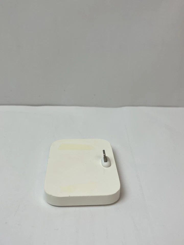 Genuine Original Apple iPhone Lightning Dock Charging Base A1605 White, C Grade - Image 3 of 4