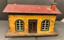 Lionel Prewar Tin Plate 127 Station Town Made in USA O O27