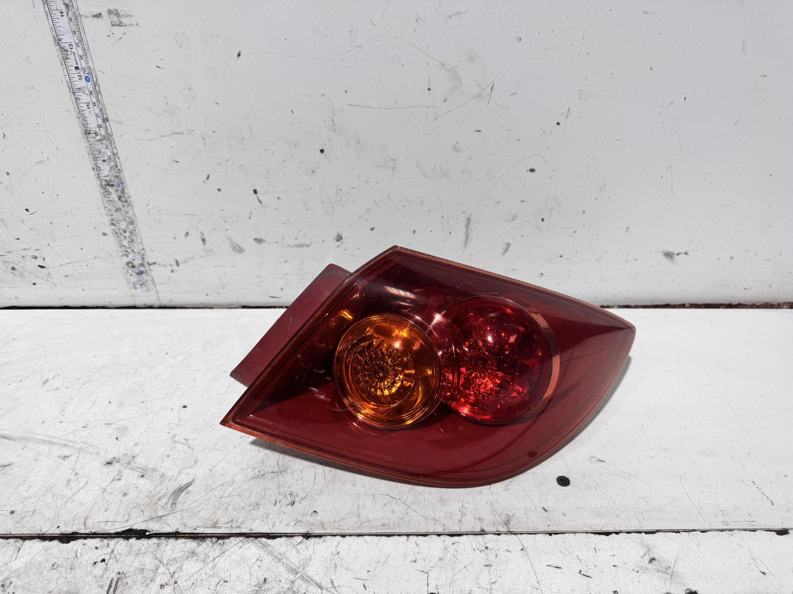 Mazda 3 Right Tail Light BK 10/2003-06/2006