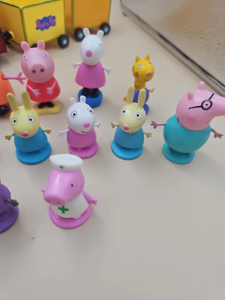 Peppa Pig Train And Figures Bundle Figures See All Pics For Condition - image 2 of 4