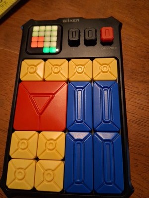 NEW Giiker Super Slide Handheld Console For Sliding Puzzle MOMA