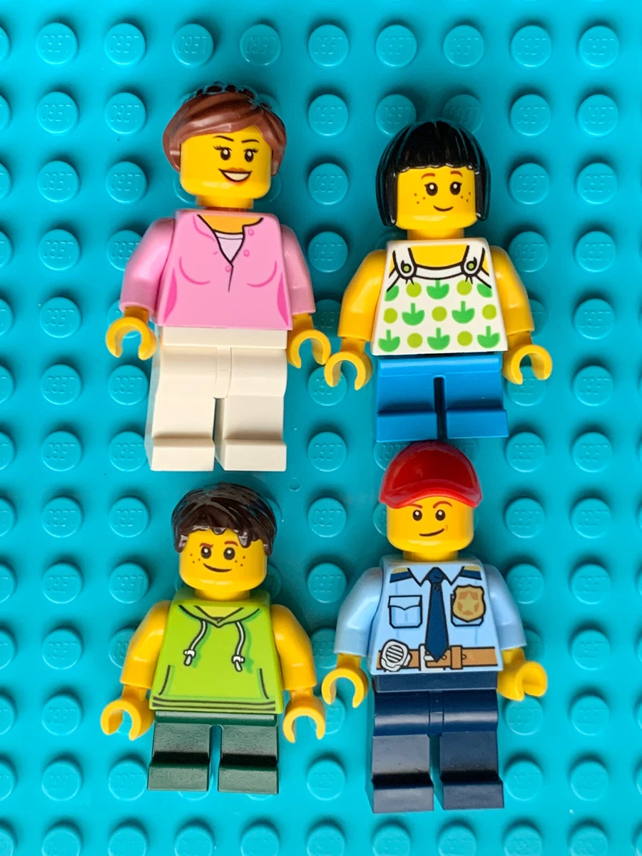 Lego 40347 Minifigure x 4 Legoland Park Driving School Minifigs
