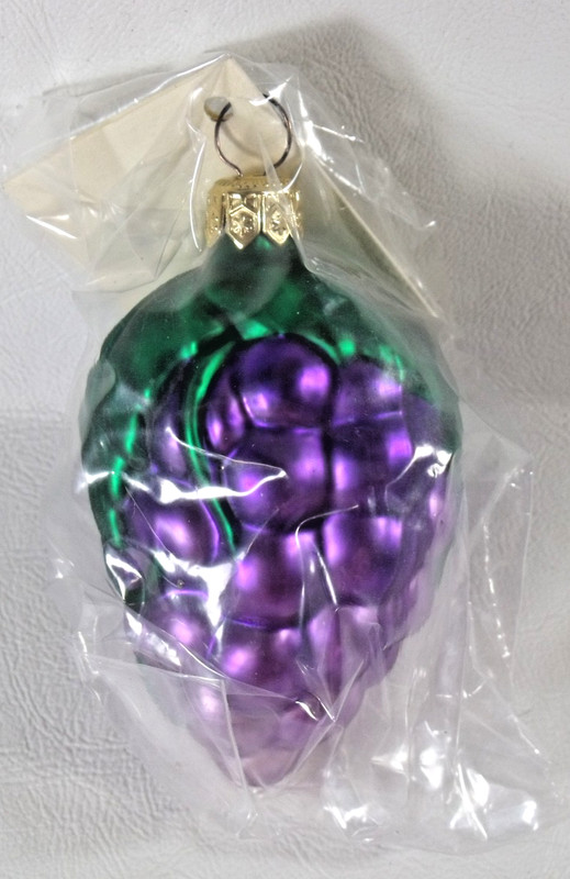 PATRICIA BREEN Christmas Ornament PURPLE GRAPES Sealed NWT