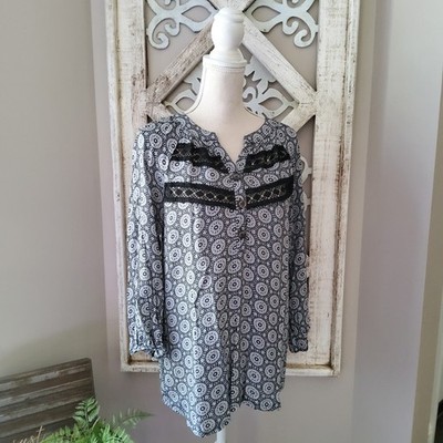 NY Collection Women's Sheer Crochet Lace Medallion Pattern Blouse Top Black Gray