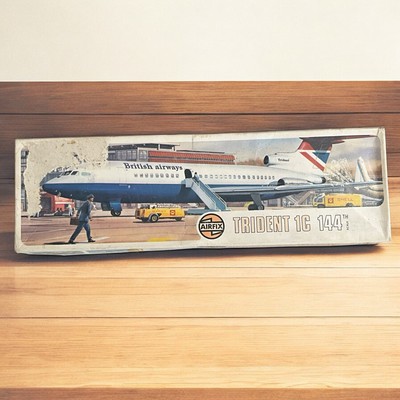 Vintage 1974 AIRFIX Hawker Siddeley Trident 1C 1:44 Scale Airplane Open Box