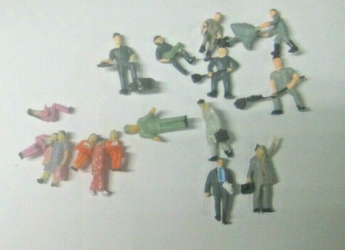 16 MINI PERSONAS SURTIDAS PARA ARREGLOS ESCÉNICOS # 123121 MINI PERSONAS | Zustand: New