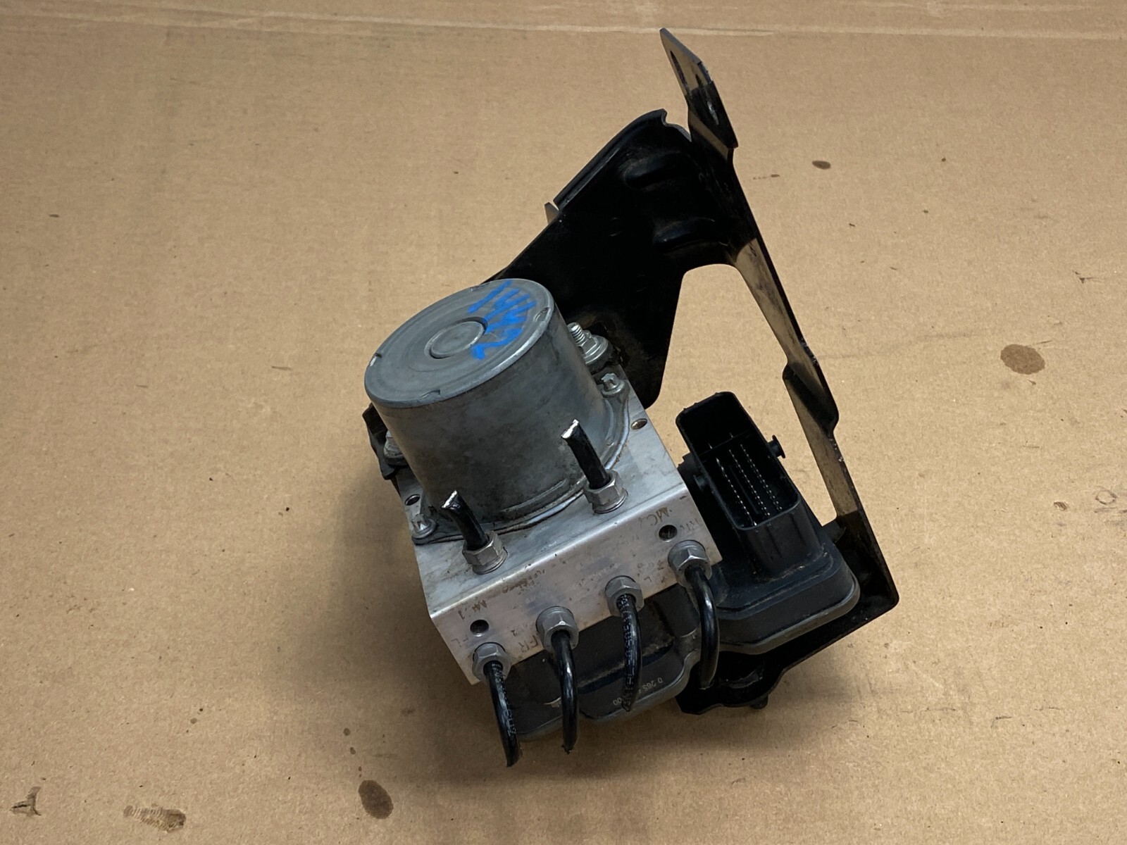 2017 2018 Maserati Levante ABS Anti Lock Brake Pump Module Unit 1442 OEM