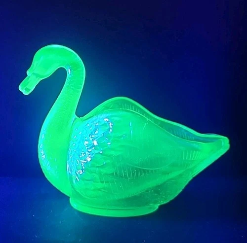 Rare Fenton Vaseline Uranium Glass Swan