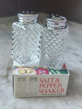ITTY BITTY!!! Glass Salt and Pepper Shaker Mini Cruet Set