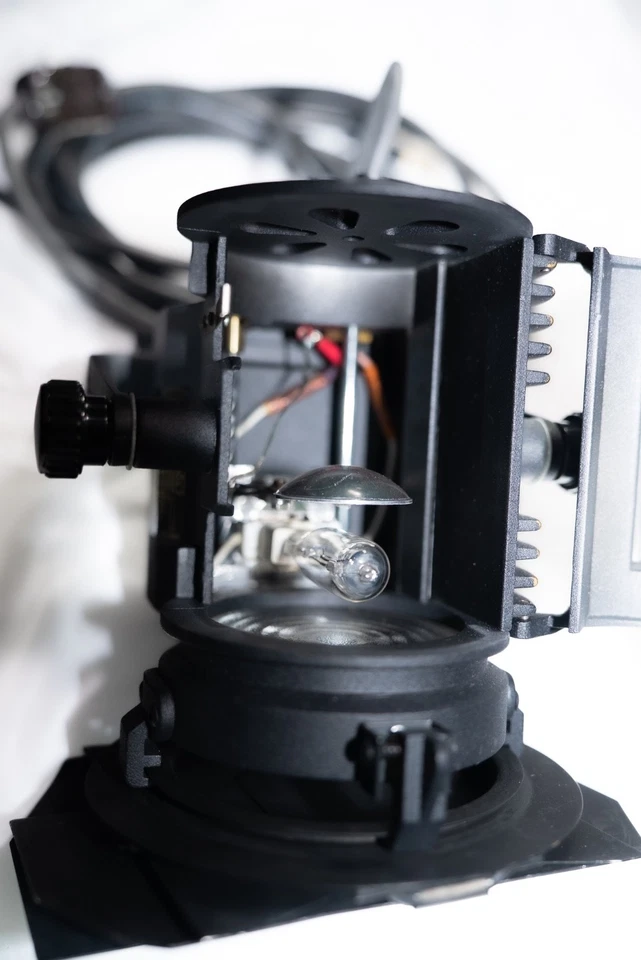 LTM 300W Pepper with New Lamps - Image 3 of 4