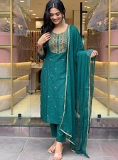 Women Cotton Blend Kurti Pant Dupatta Set