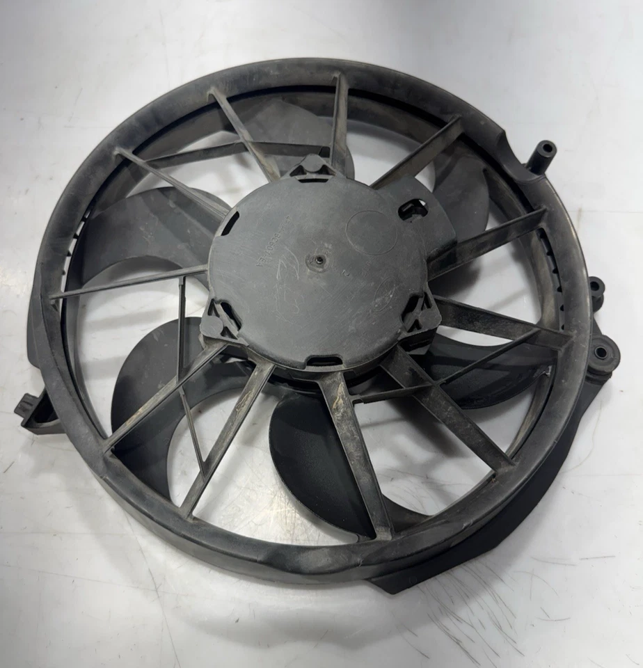 Ford Taurus 2004 ventilador de refrigeración eléctrico P/N 4F13-19E786-Aj pieza usada original fabricante original Foto 2 de 4