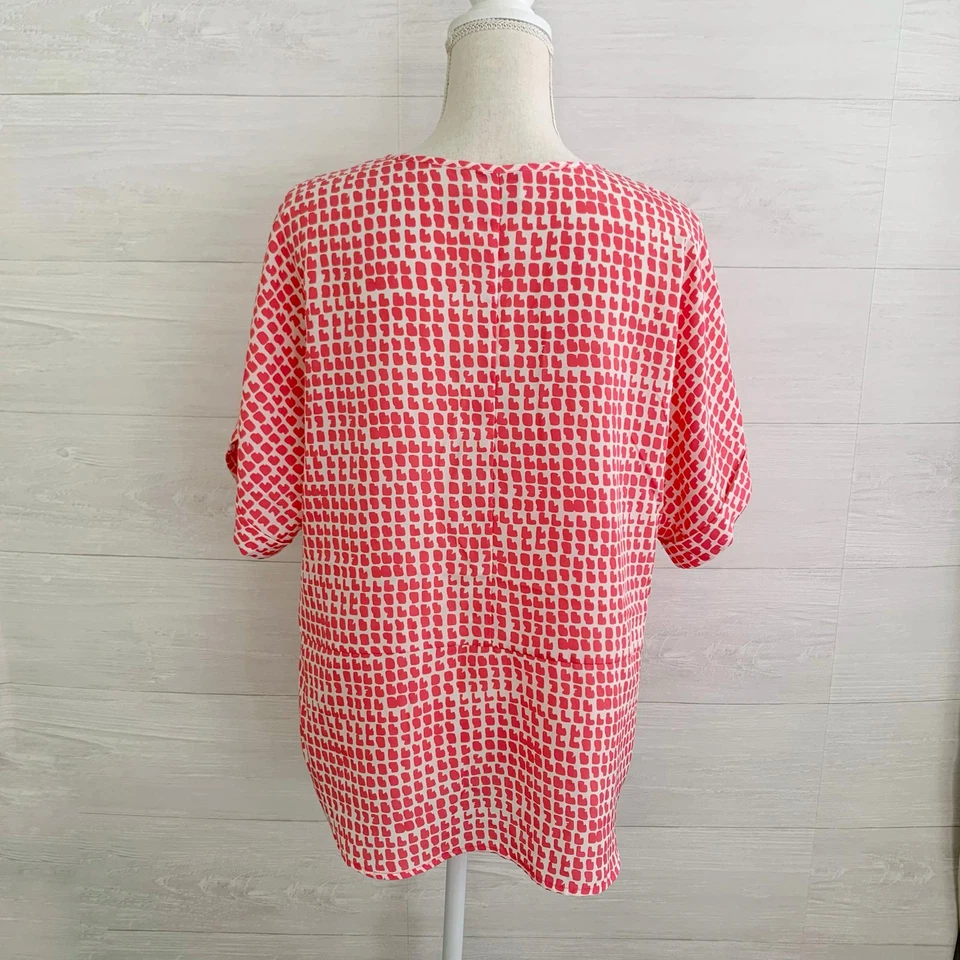 Collective Concepts - Top Rosa Geométrico Parcial Botón Puño Manga Corta, M Foto 4 de 4