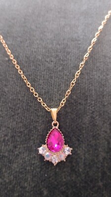  goldene Halskette mit einem rosa Rubin Edelstein