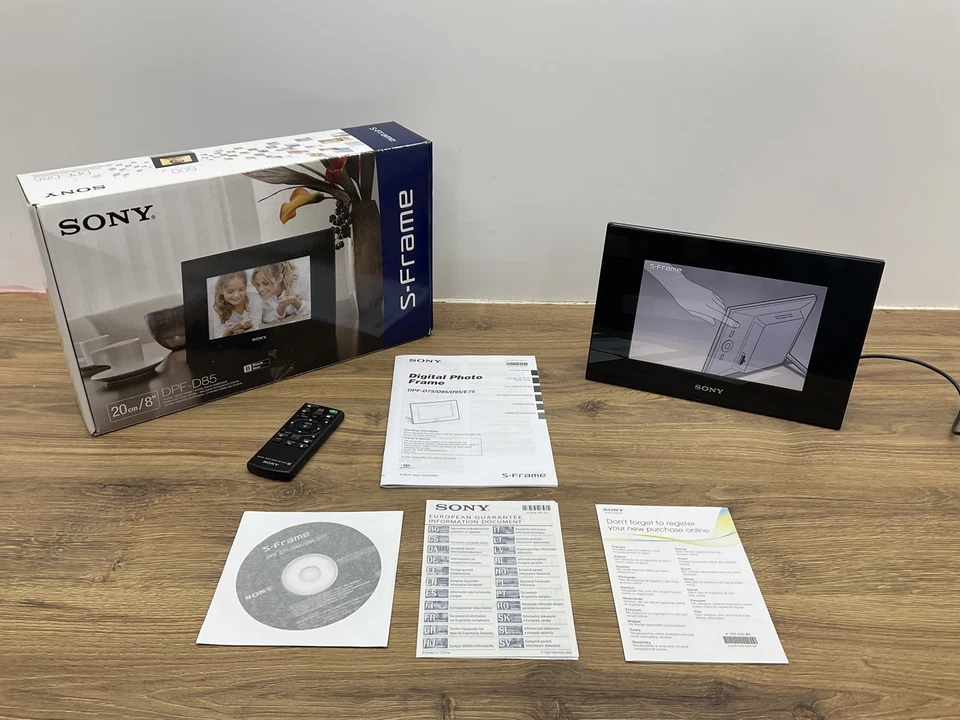 Sony DPF-D72N 7 Inch Digital S-Frame With Remote Power Supply And Instuctions - Image 4 of 4