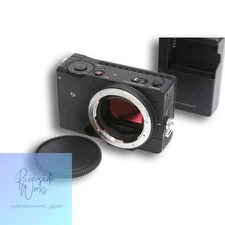 Sigma fp Body with Sensor Cleaning CA01-B2722-2Q2A JP