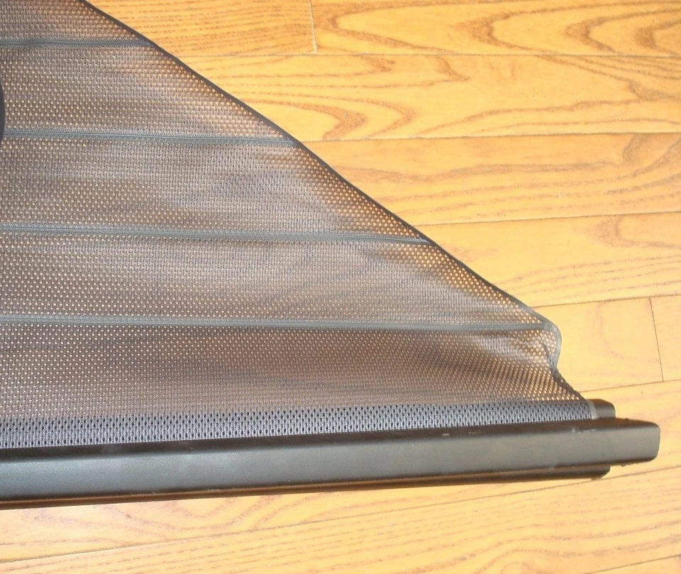 BMW E53 X5 OEM Rear Left Triangular Quarter Window Sun Shade Blind Cover - Imagem 4 de 4