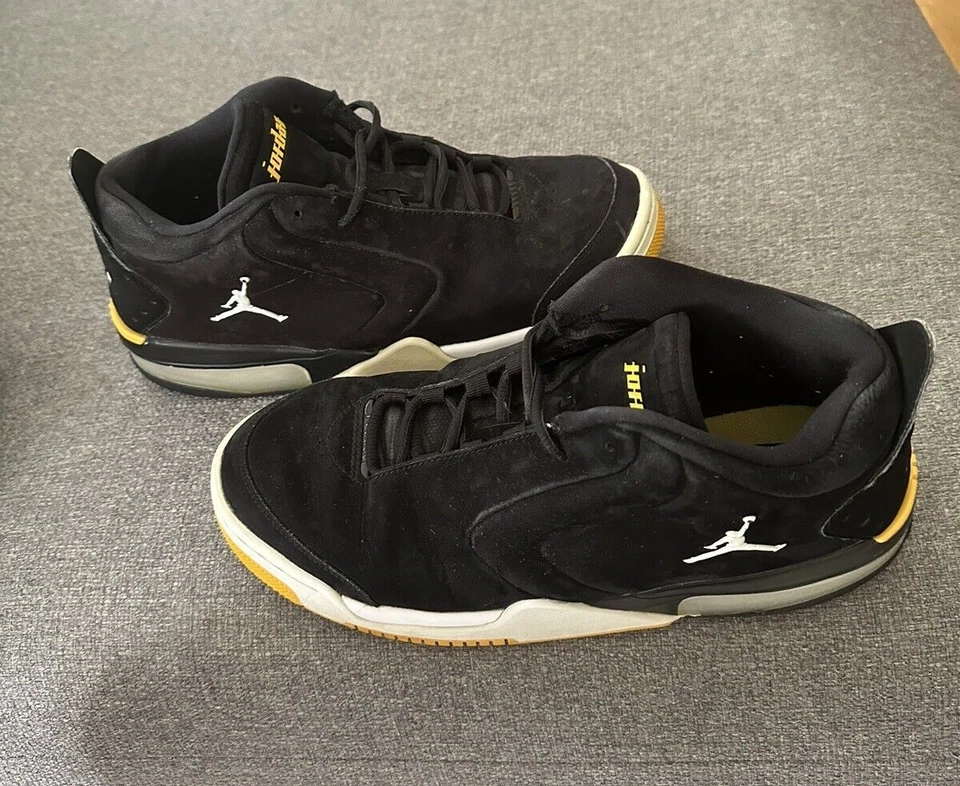 Men’s Nike Jordan Big Fund Suede Black/white/university Gold Size 10 sneakers - Image 2 of 4