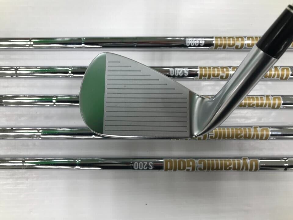 Dunlop SRIXON ZXi7 Iron Set 5I - 9I PW 6 Clubs Dynamic Gold Dunlop SRIXON ZXi7 Iron Set 5I - 9I PW 6 Clubs Dynamic Gold