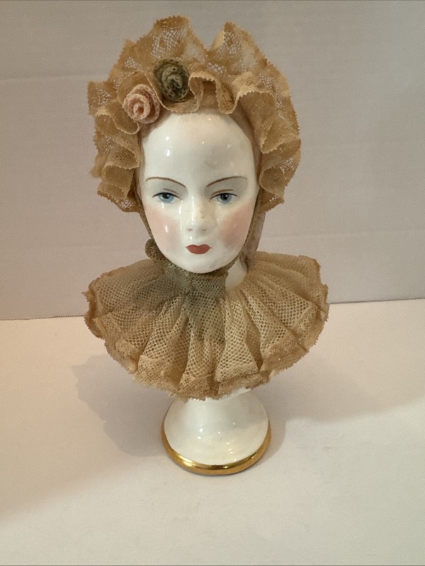 California Dresden 1940’s Porcelain Bust Georgiana 2444 by Avis