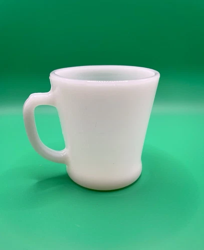 VIntage ANCHOR HOCKING FIRE KING🇺🇸WHITE MILK GLASS D HANDLE COFFEE MUG CUP USA