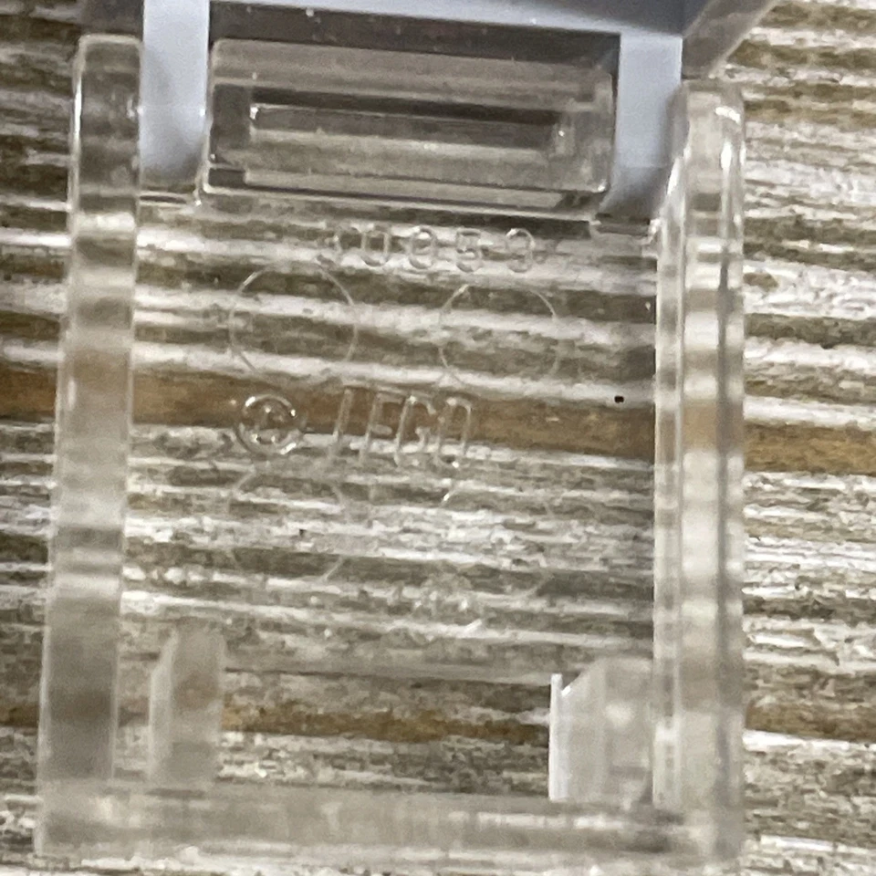 LEGO 30028 Gray Container Box 4345 2 x 2 x 2 Clear Door with Slot - Image 3 of 4